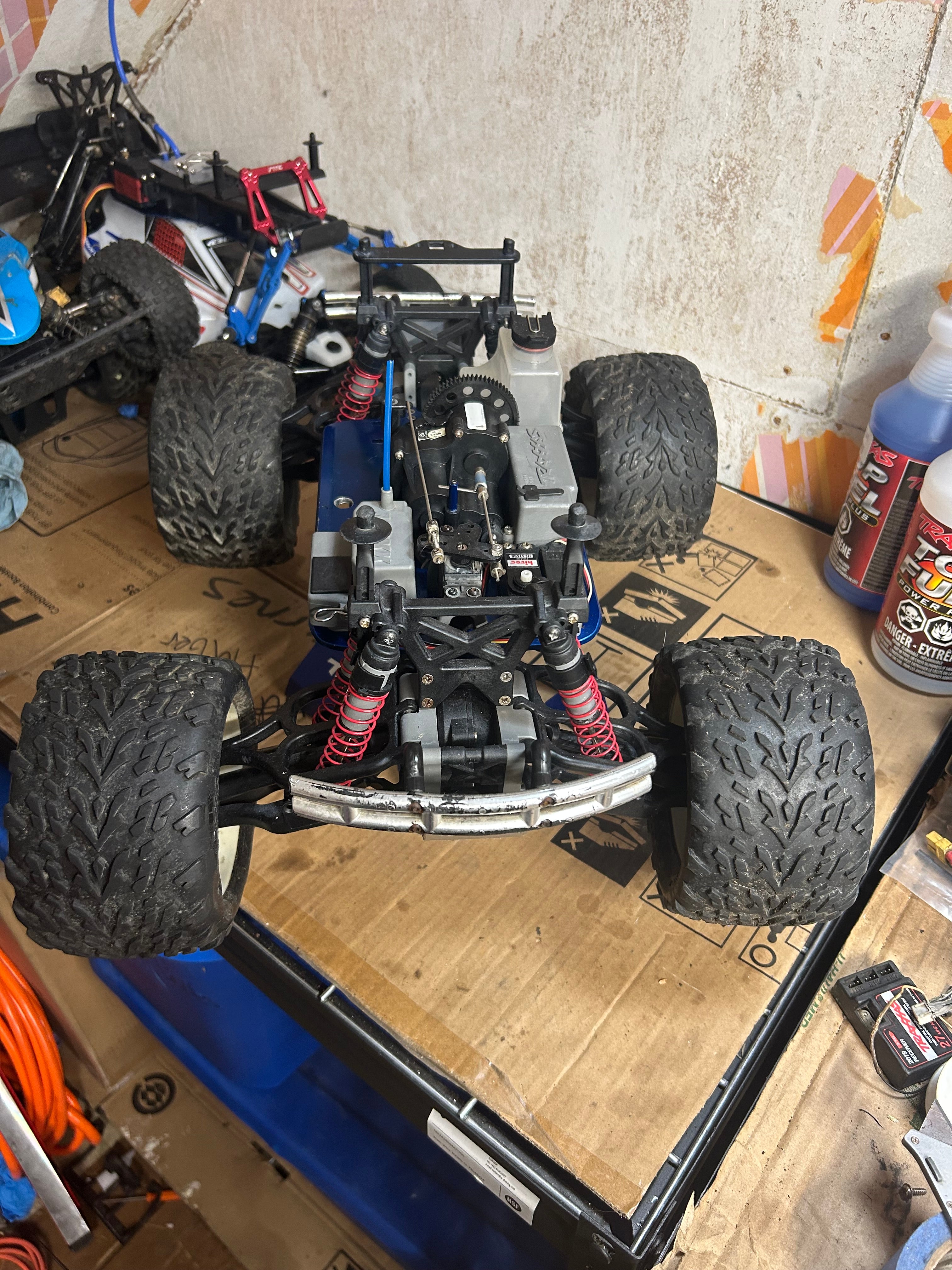 Traxxas T-Maxx 2.5 Nitro RC Truck Roller Chassis for Part's or Repair