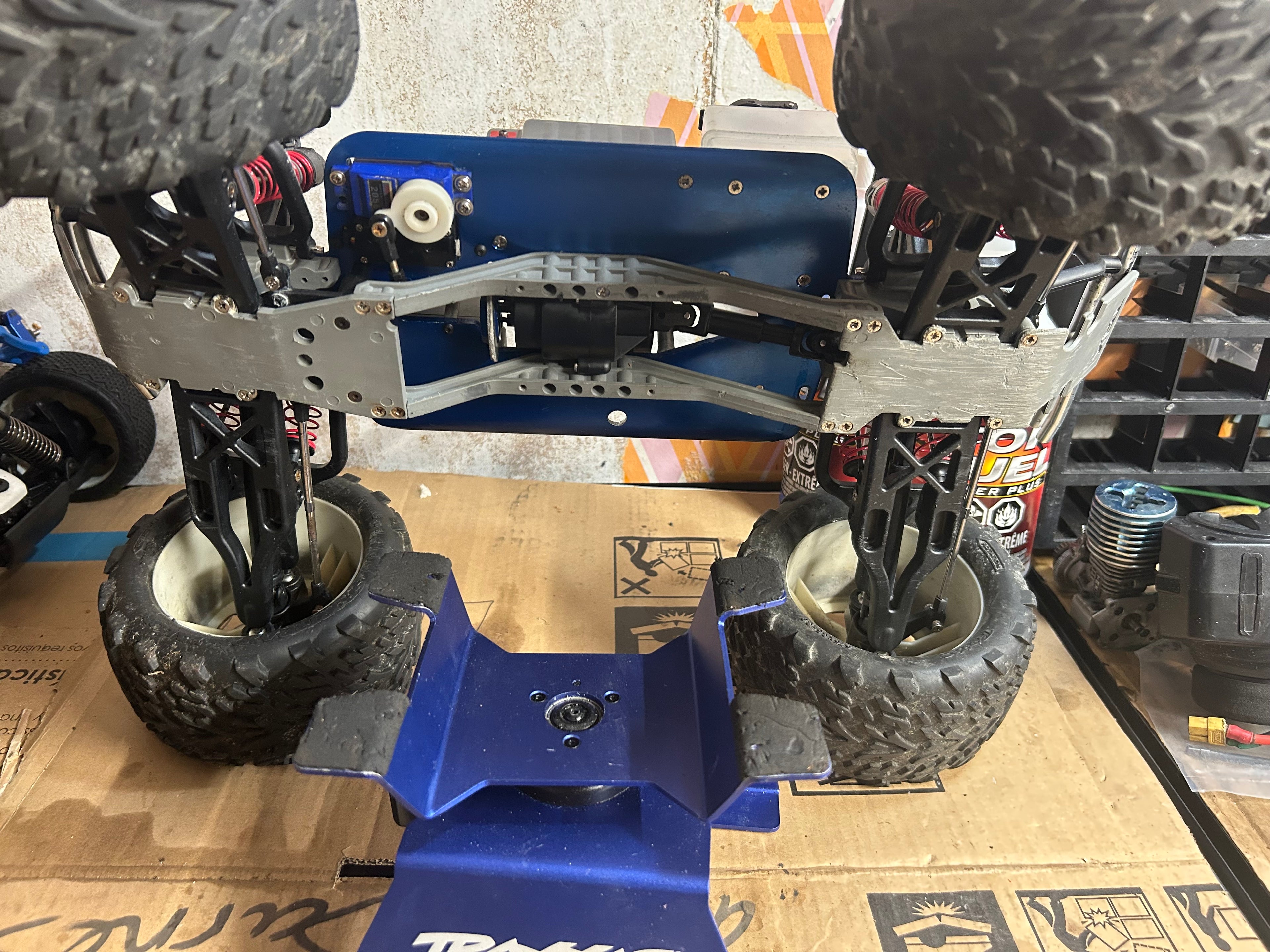 Traxxas T-Maxx 2.5 Nitro RC Truck Roller Chassis for Part's or Repair