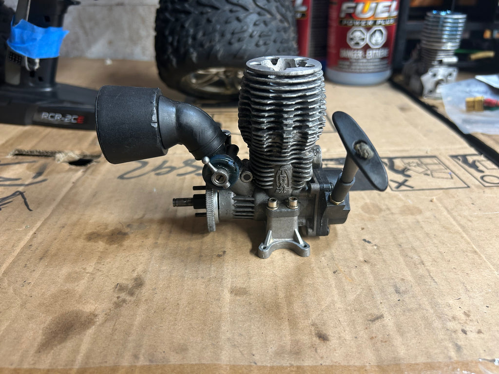 Original Traxxas TRX 2.5 Nitro RC Engine GREAT COMPRESSION AND RUNS GREAT